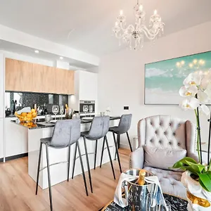  Apartment Puerto Banus Luxurious In The Heart Of The Port